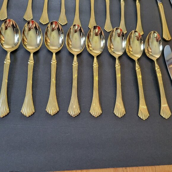 Towle Plume Cutlery Gold Plated Flatware Set~44Pieces~Service for 8 and more! - Picture 2 of 11